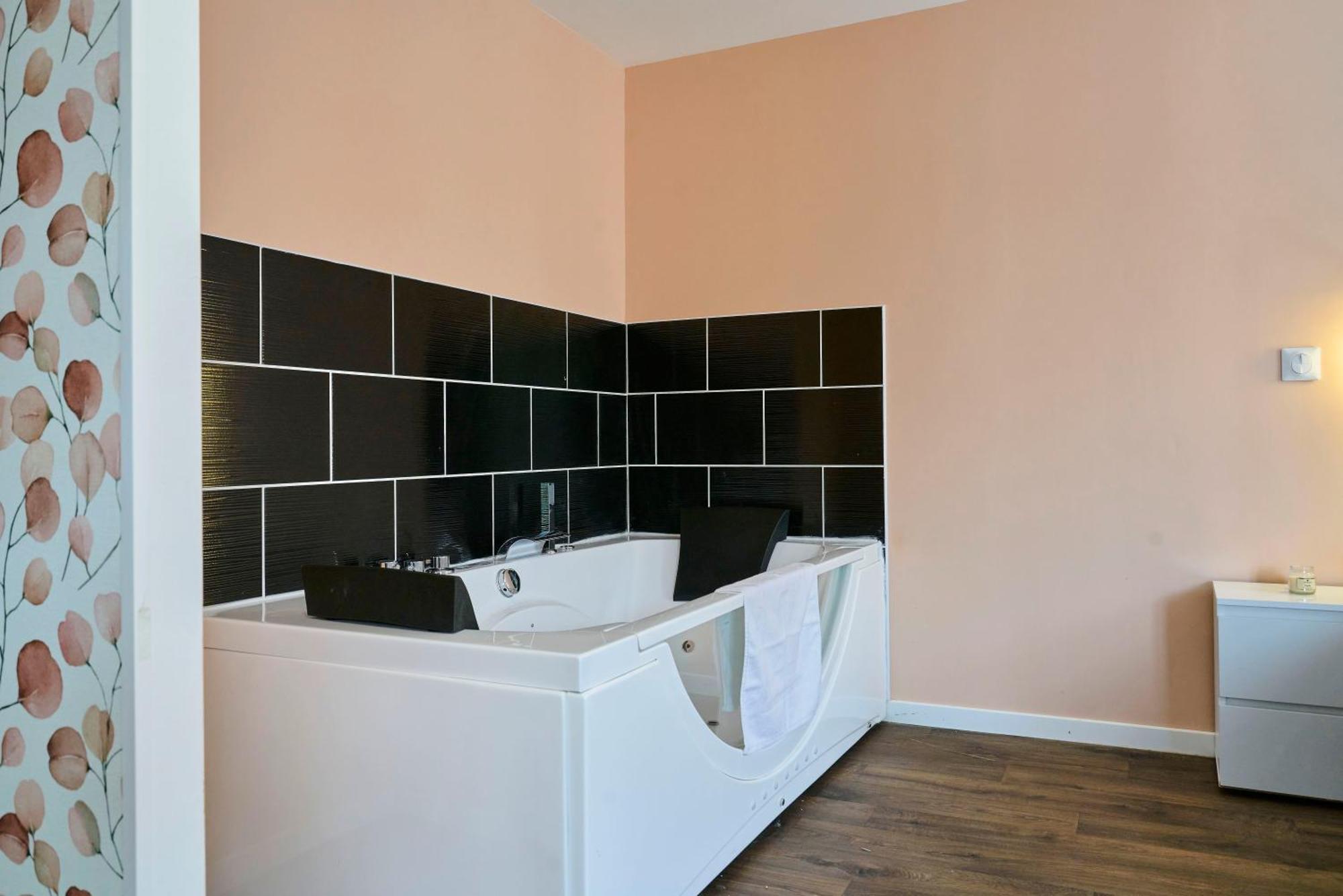 Apartmán Ng Prestige L Lille L Tourcoing - Bouvines Balneo Exteriér fotografie